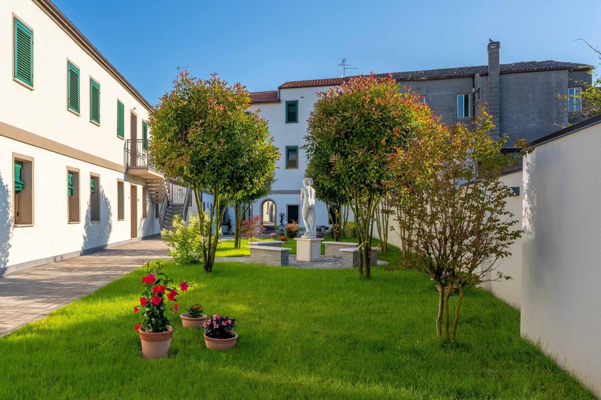 كوماكيو Villa Carducci المظهر الخارجي الصورة